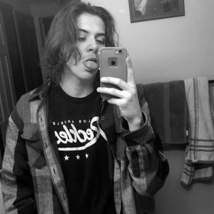 Meet your Posher, Elijah